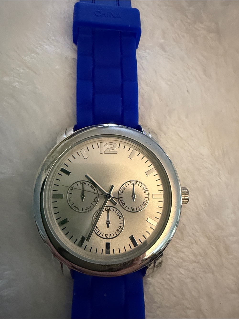 Blue Silicone Strap Men’s Watch - Unbranded